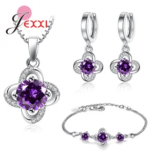 Женский комплект из колье и серёг, из серебра 925 пробы