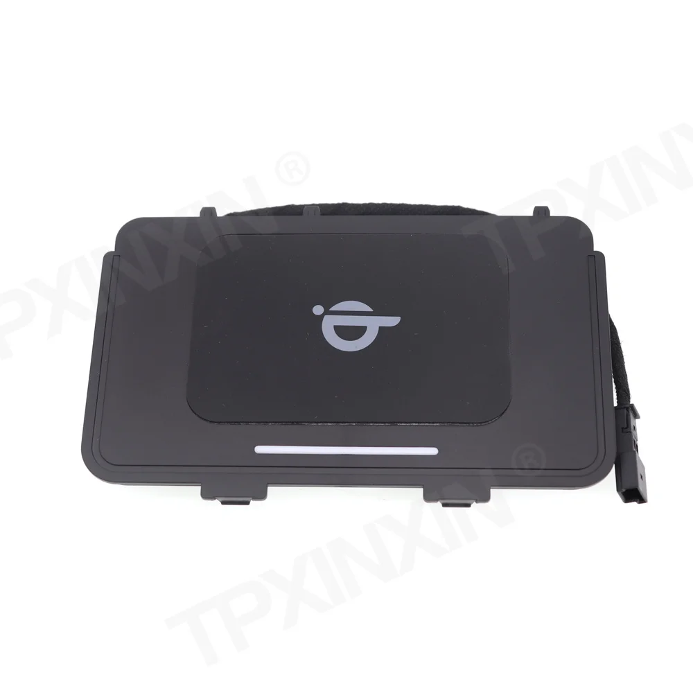 Автомобильное беспроводное зарядное устройство QI дляVolkswagen Teramont/T-Roc Passat (19) 2017 2018