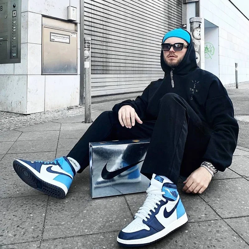 

TRAVIS SCOTT HOODIE Limited fashion high street loose casual sastroworld sweatshirt autumn winter men women sastroworld Pullover