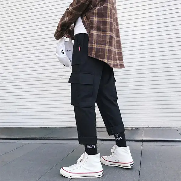 Мужские камуфляжные спортивные брюки с боковыми карманами свободного покроя |