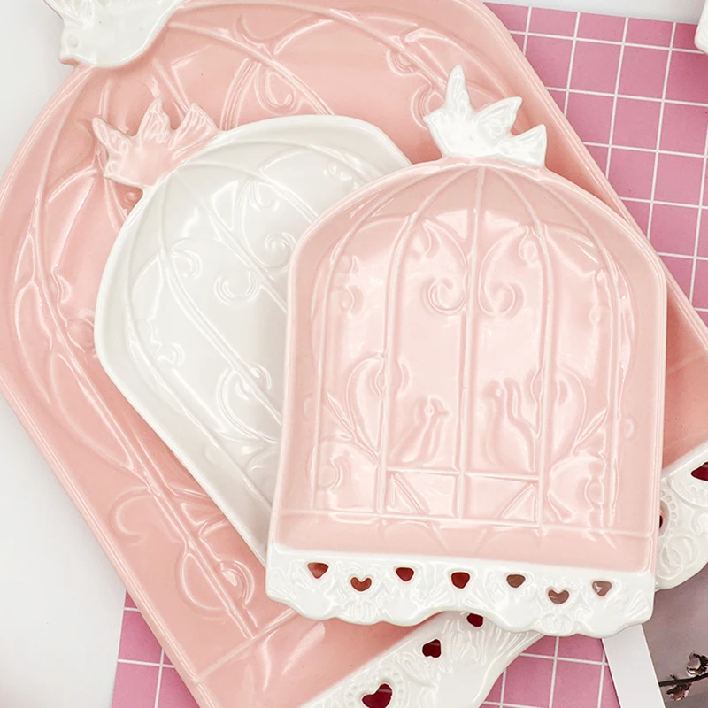 

Pink Dessert Plate Christmas Bells Ceramic Plate 7inch Kitchen Tableware Platos For Wedding Party Decoration менажница
