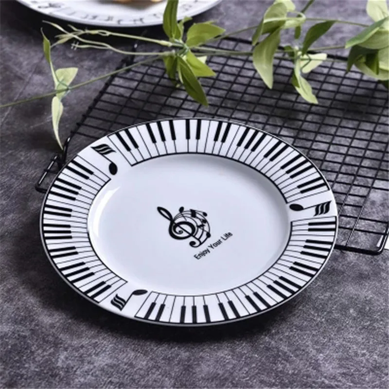 8 дюймов музыканта фон с изображением нотного стана и клавиатура тарелки чашки