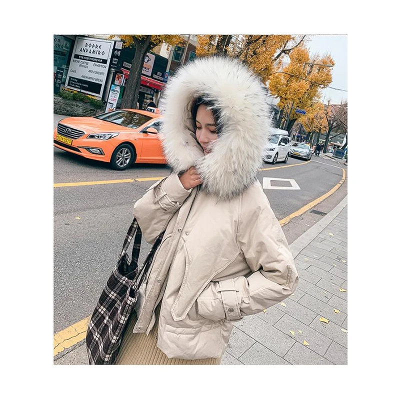 Зимняя парка с мехом енота плюс размер куртка гусиным пером Женская на белом