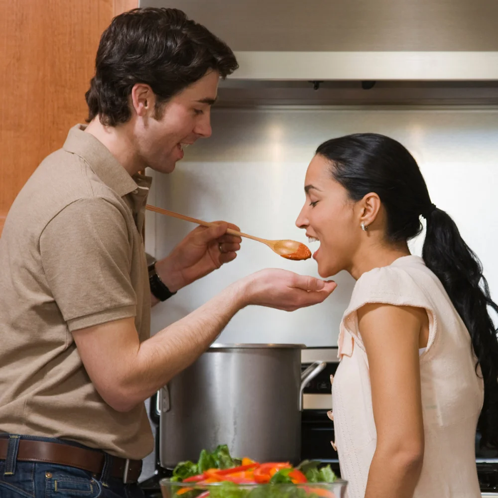 

OUNONA 2PCS Wooden Long Handle High Heat Resistanct Cooking Spoon Mixing Spoon Utensil for Kitchen Restaurant