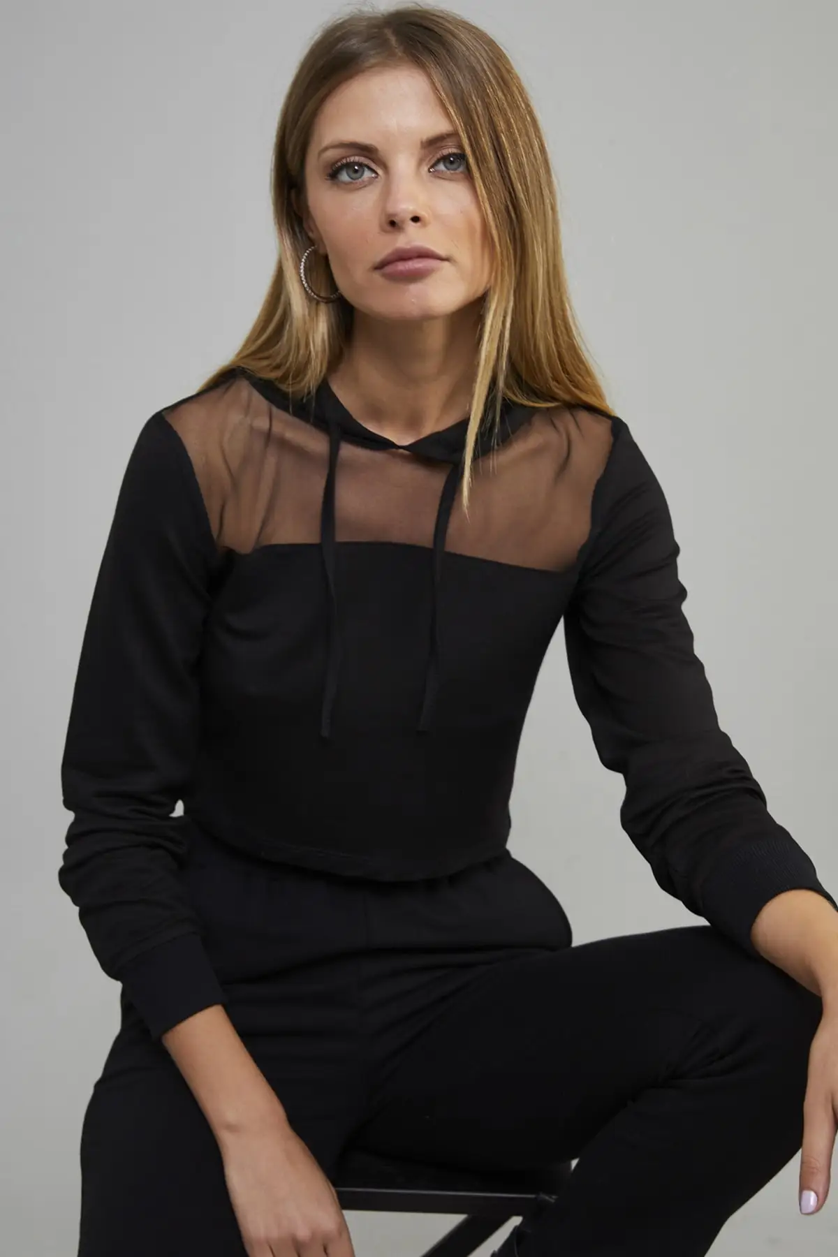 

Женская толстовка, черные тюлевые короткие толстовки с капюшоном, модные всесезонные новые дизайнерские пуловеры, флисовые толстовки