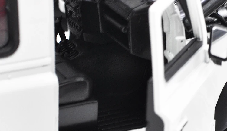 Высокое качество подарок 1:24 Defender внедорожный сплав модель, моделирование литья под давлением дверь оттяните назад Коллекция Модель