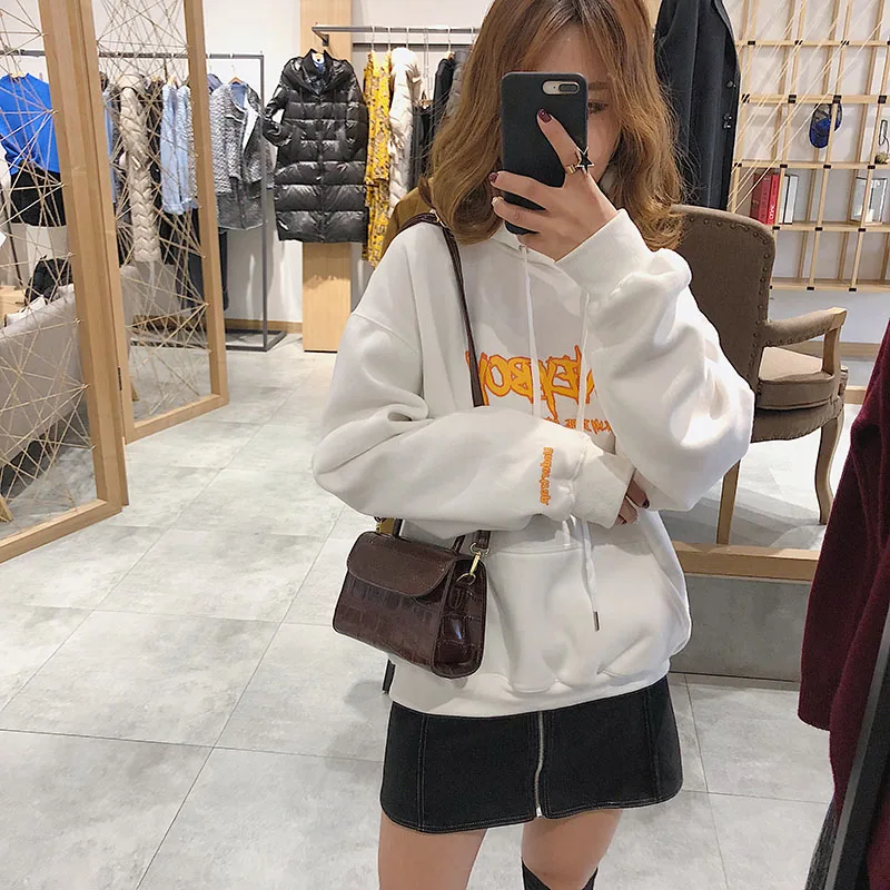 

2020 new summer handbag lady's wild diagonal crocodile pattern retro simple single shoulder diagonal women's small square bag