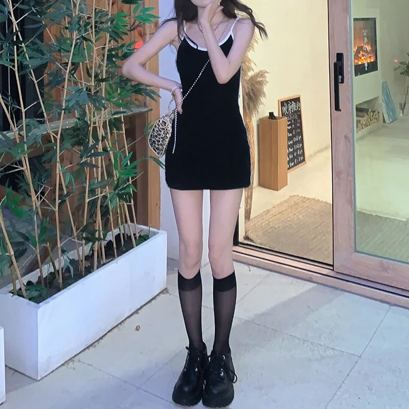 

Черное платье на бретельках для женщин 2021, облегающая маленькая уличная Короткая юбка для девушек