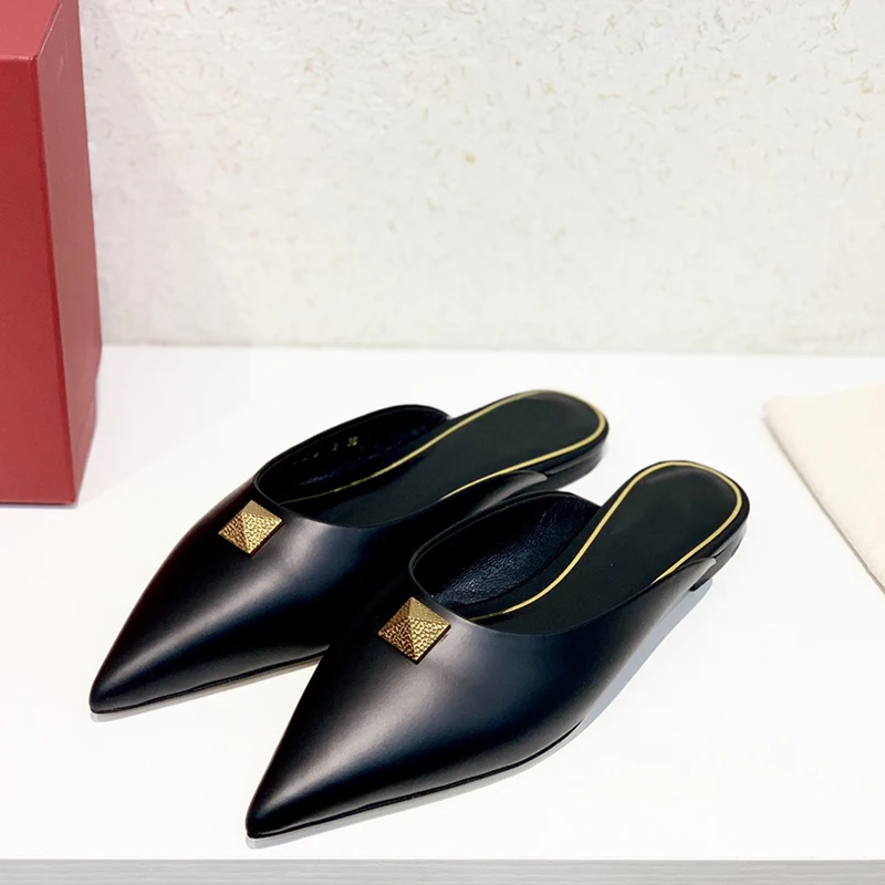 

Women Pointed Toe Mules 2021 Spring luxury Brand Design Slip-on Shoes Female New Fashion Leather Slippers Casual
