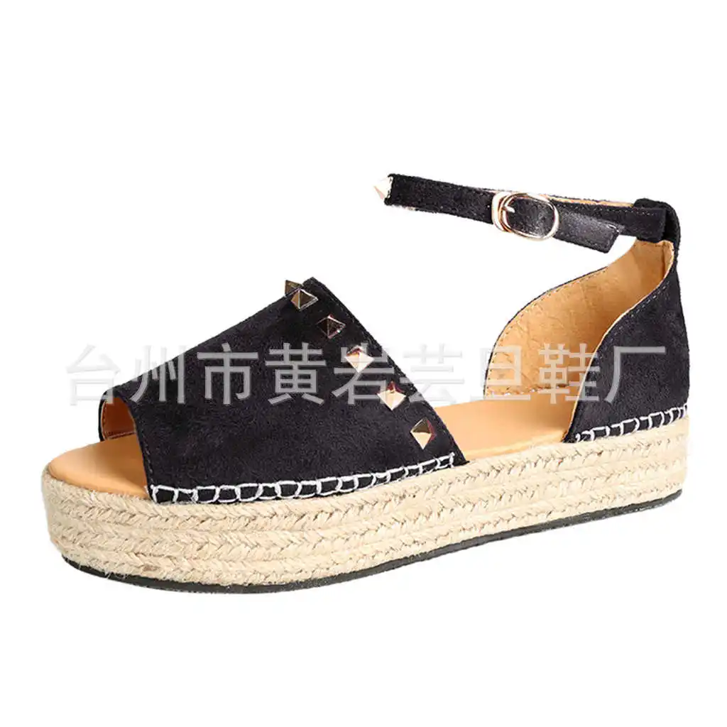 

New straw woven thick soled casual sandals in spring and summer of 2019