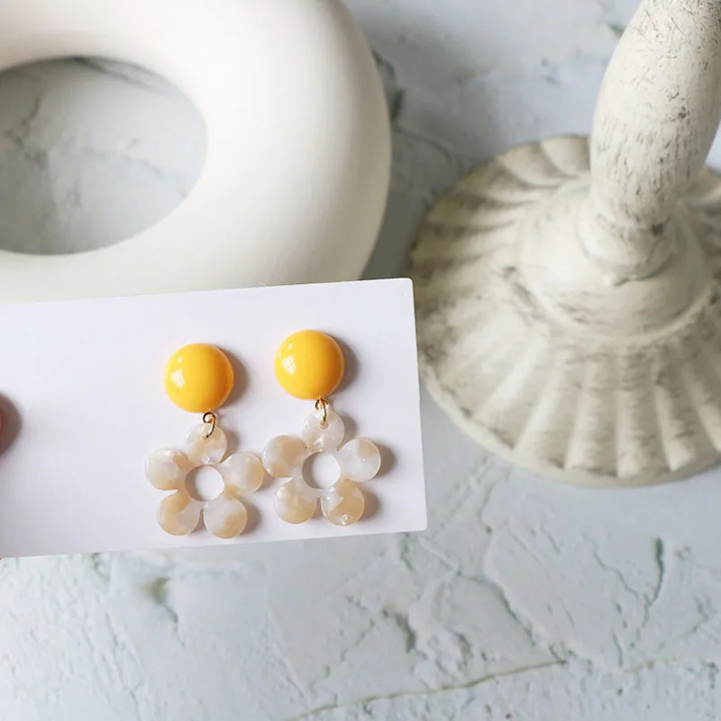 

Korea Women Fashion Sweet Simple Resin Flower Earrings Geometric Stud Earrings Party Romantic Jewelry Gift Wholesale Temperament