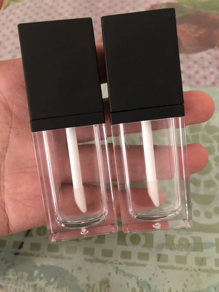 Квадратичная ясная 8 мл Пустые контейнеры бальзам для губ с волшебной палочкой в