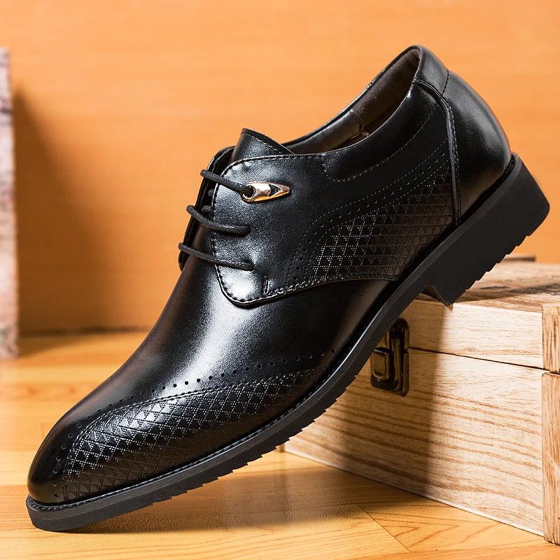 

Designer Oxford Shoes Men Formal dress business Wedding Shoes Italy Pointed Toe Mens Dress Shoes Sapato Oxford Masculino