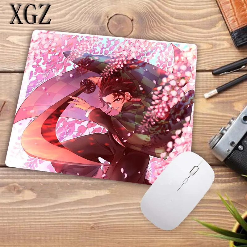 Большой игровой коврик для мыши XGZ Anime Kimetsu No Yaiba с розовыми цветами застежкой по