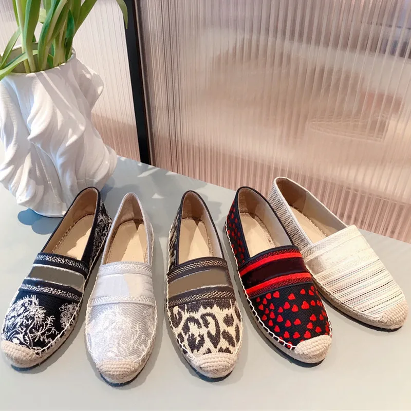 

Туфли женские с вышивкой, без застежки, повседневная обувь на плоской подошве, разные цвета, лето 2021