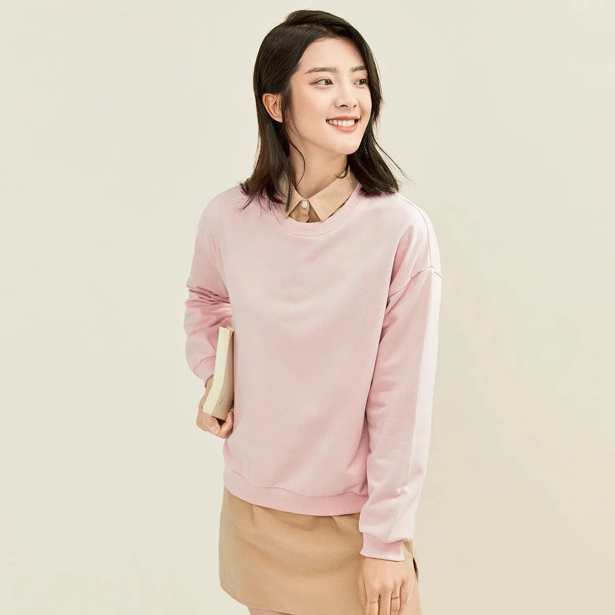 

Новинка 2021, Женская свободная хлопковая весенне-осенняя и Корейская версия свободных шапок с длинными рукавами и размытыми плечами, женска...