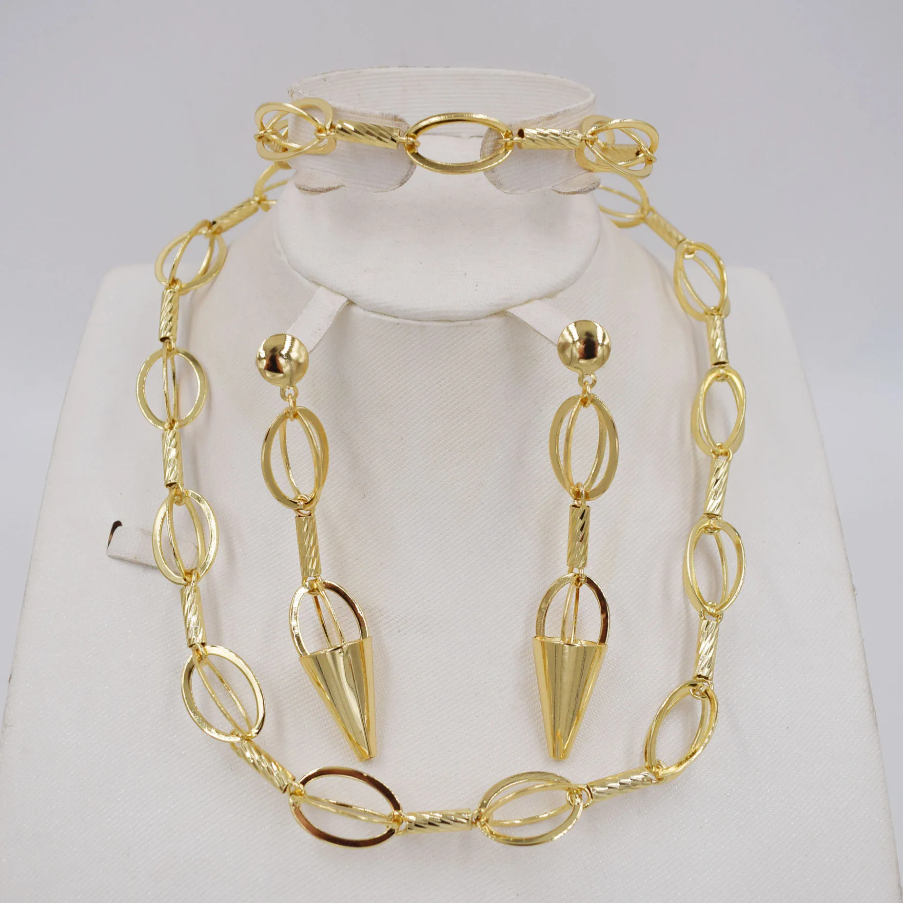 Высококачественные итальянские ювелирные изделия 750 с драгоценными камнями в