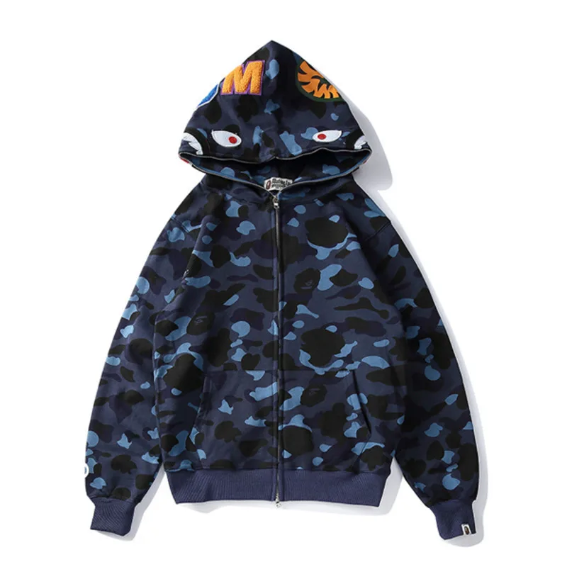 

Coats & Jackets