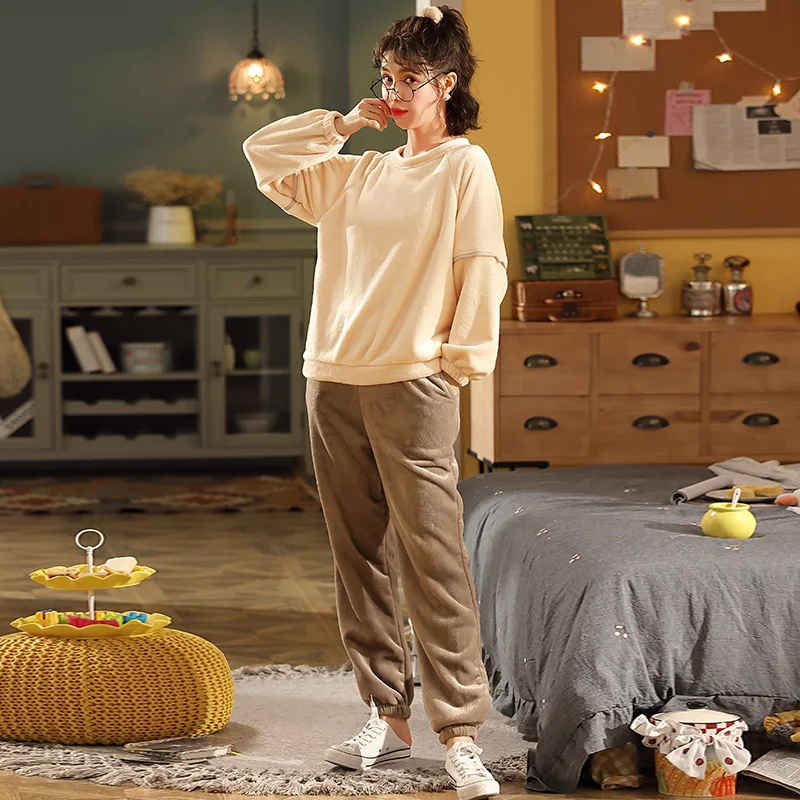 

Pajamas for Women 2 Pieces of Home Made Autumn Velvet Pajamas Round Neck Lounge Wear Full Length Sleepwear New Style