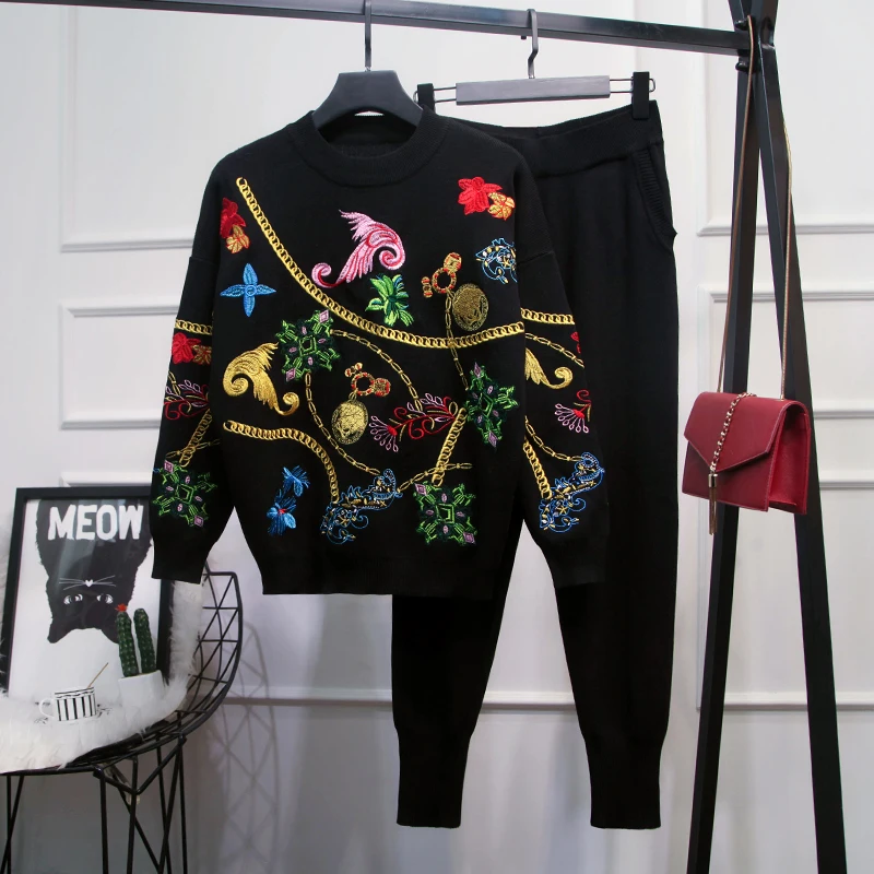 Женский костюм с вышивкой стильный подиумный комплект из Свитера и брюк 2020 |