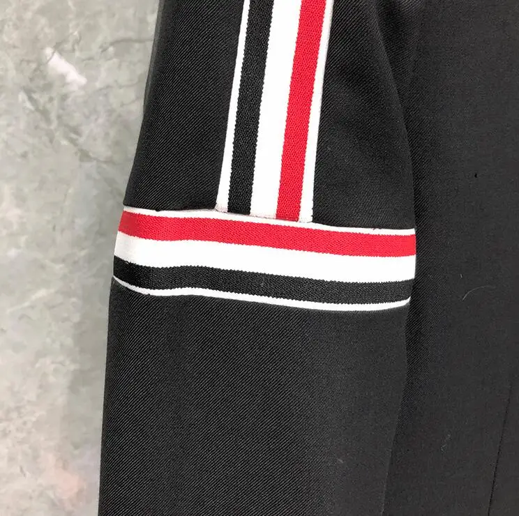 

TB THOM BULUO Brand Formal Blazer Men British Casual Suit Men's Jacket Single Breasted Shoulder Striped Cotton Wool Coat 2021