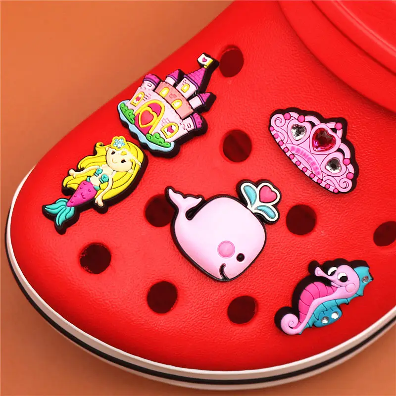 Single Sale 1pcs Original Shoe Charms Fashion Pink Rhinestone Garden Shoe Accessories Buckle Decorations Fit Croc JIBZ Kids Gift