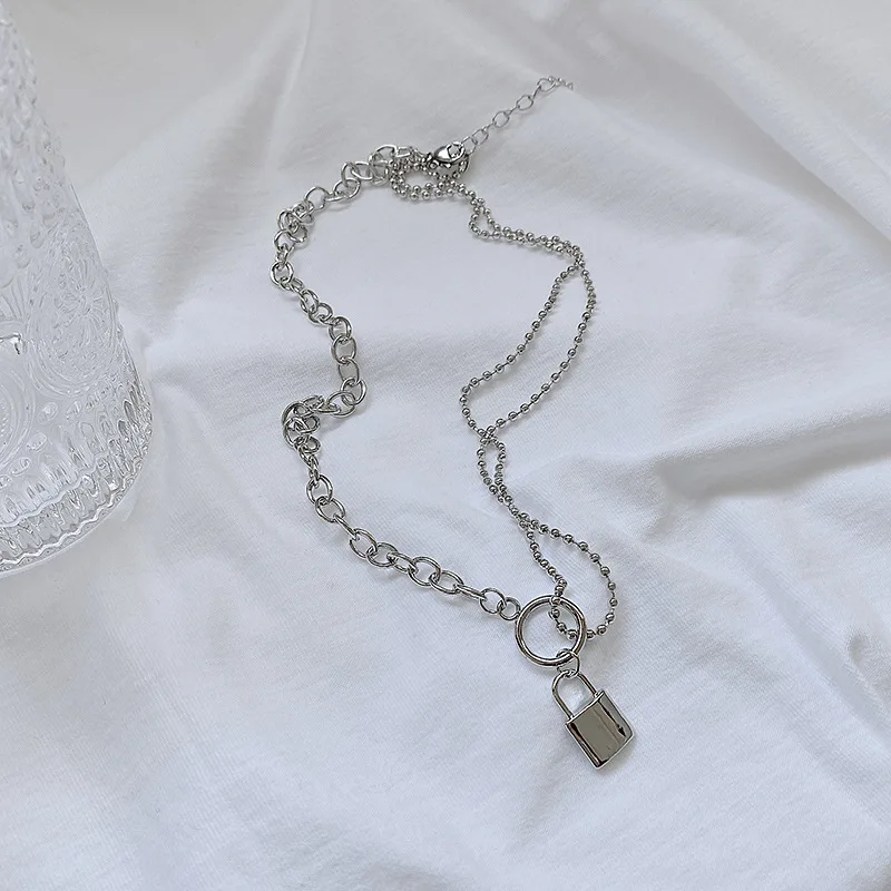 

Корейский модный Индивидуальный кулон с маленьким замком ожерелье из титановой стали темпераментная универсальная цепочка до ключиц трен...