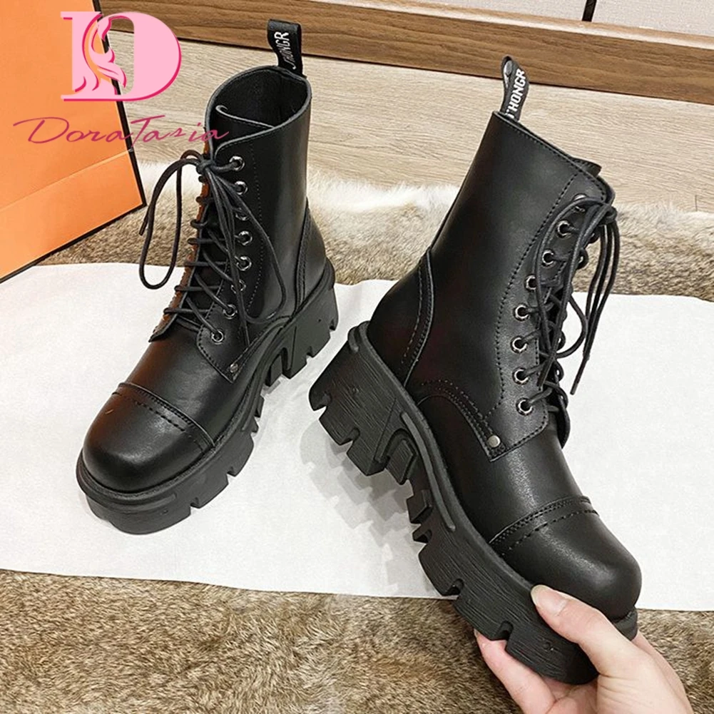 

DoraTasia новые женские ботильоны на массивном каблуке модные ботинки на платформе со шнуровкой мотоциклетные ботинки для женщин 2020 уличная же...