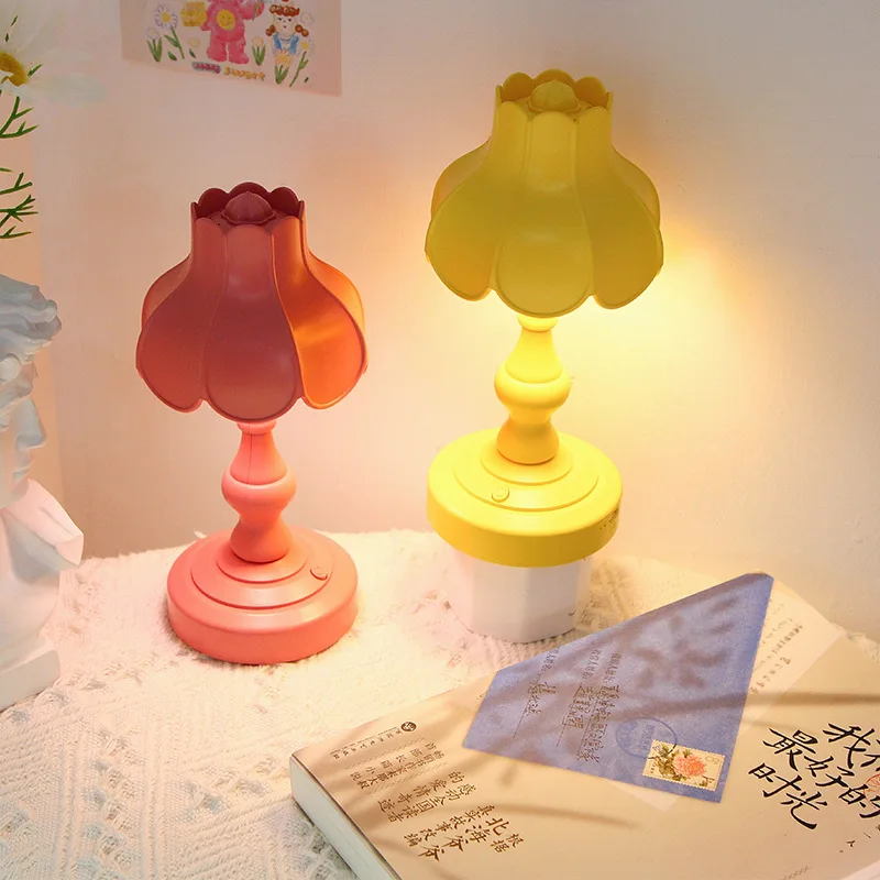 

Table Lamp LED USB Rechargeable Retro Lotus Light Creative Desk Decor Eye Protection Reading Bedside Night Light Bedroom Decor