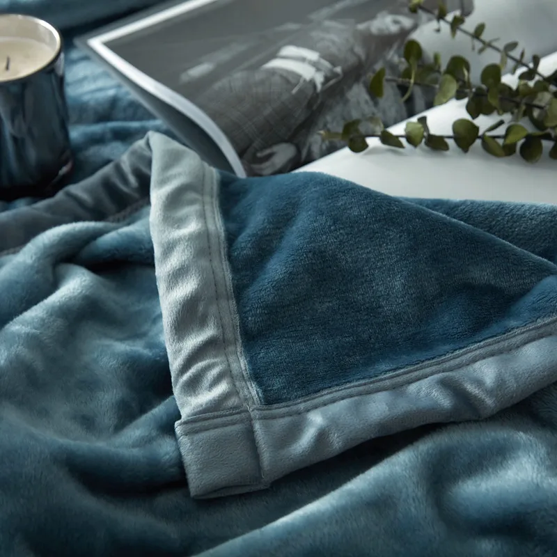 للبيع 2021 جديد بطانية لون نقي سميكة الفانيلا غطاء سرير بطانية واحدة مزدوجة المرجان الصوف قيلولة بطانية الصيف رقيقة لحاف