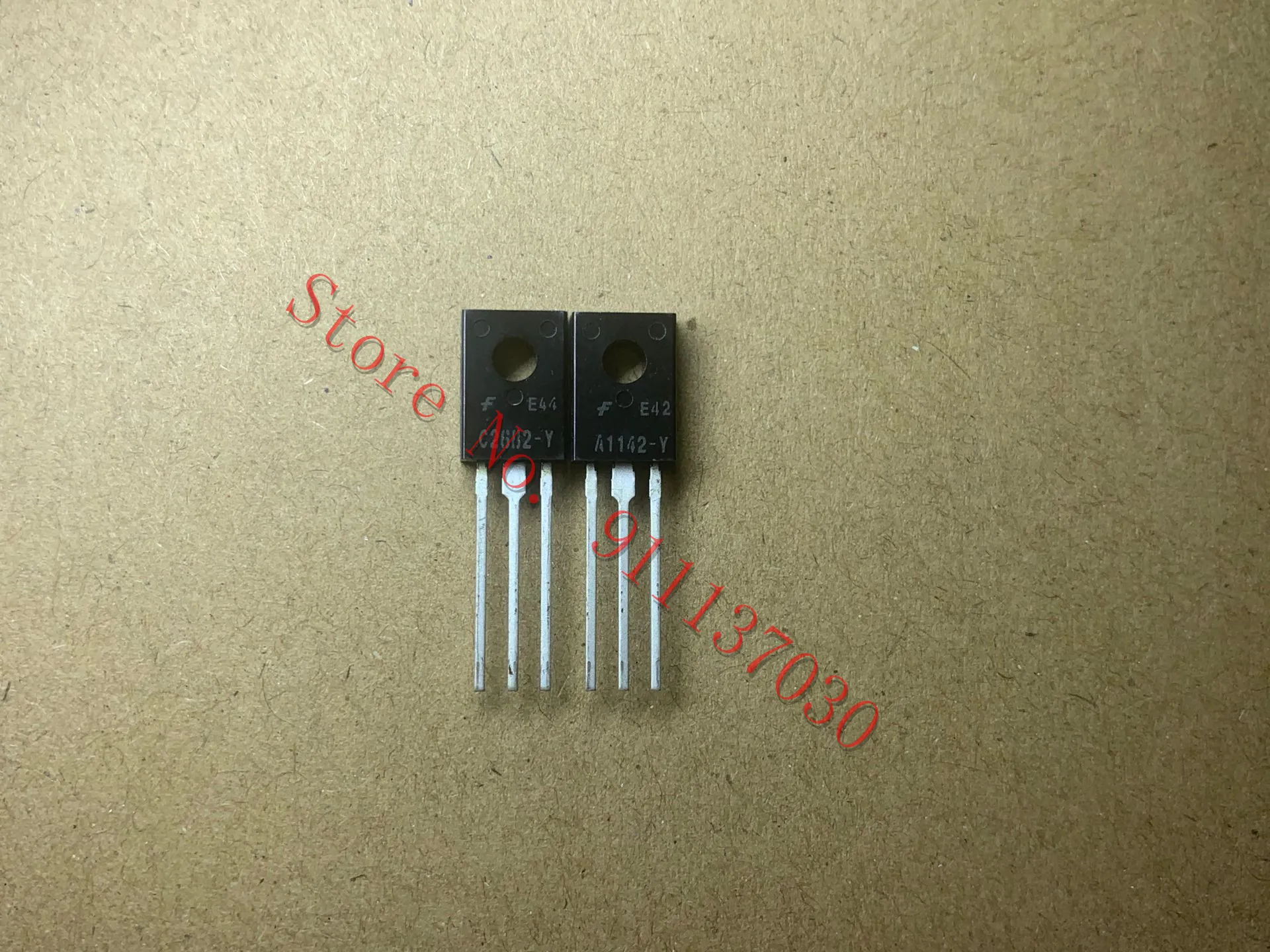 

1pcs 2SA1142-Y A1142-Y + 1pcs 2SC2862-Y C2862-Y