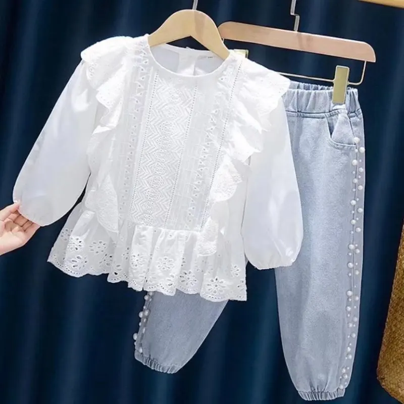 Комплект одежды для девочек хлопковый с футболкой и джинсовыми штанами