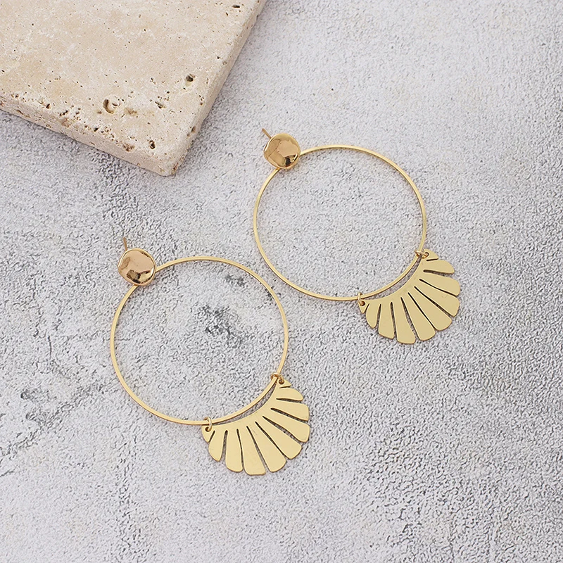 

One Pair Gold Plated Brass Earring Post - Ring and Fan (BE106)