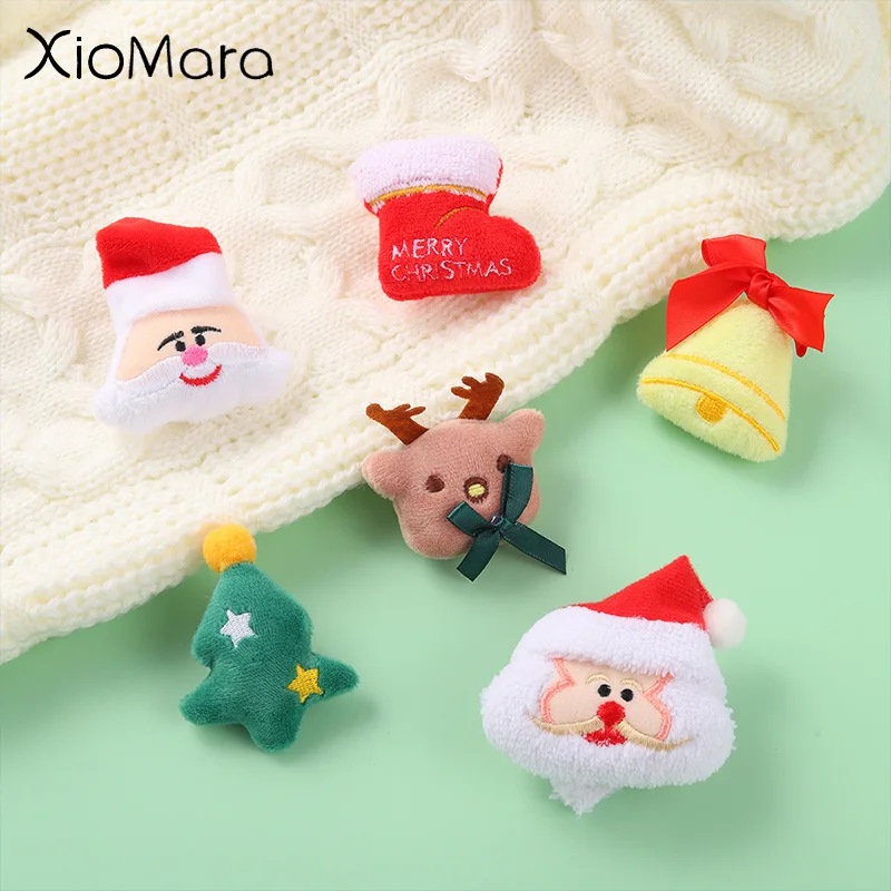 

Christmas Series Pins Gift Tree Red Sock Bell Cotton Santa Claus Brooch Accessories Backpack Pin Badge Jewelry Freinds Kids