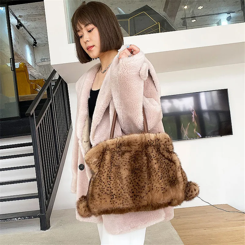 

2021 Autumn And Winter New Mink Fur Bag Wild Leopard Print Portable Large Mink Female Bag HIgh-Quality Light Luxury Simple Style