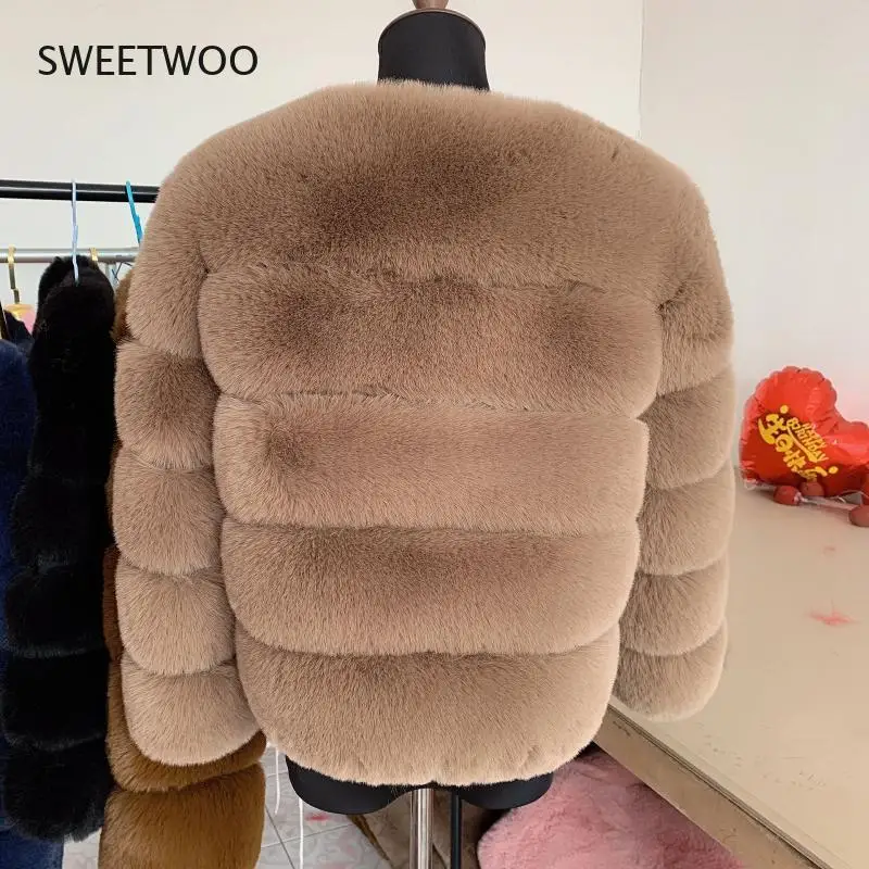 Womens Faux Fur Faux Fur Coat Autumn Winter High Quality Faux Fox Fur Coat Fluffy Coat Fur Faux Fur 5Xl Shaggy Coat Fox Fur 6Xl