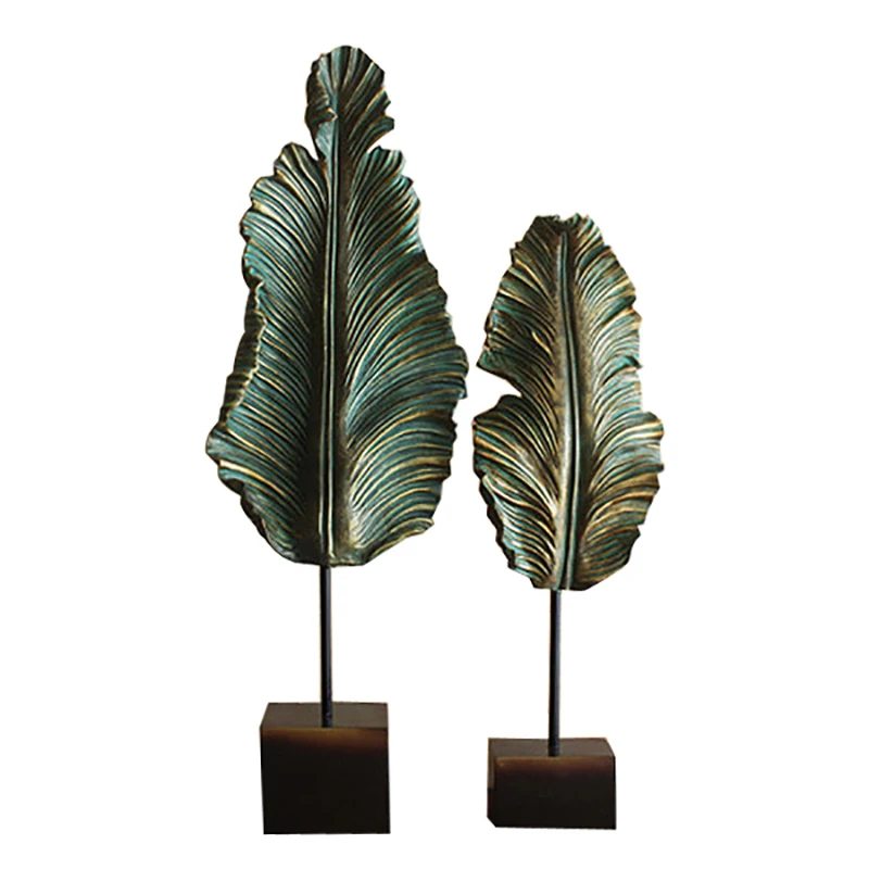 

Nordic Vintage Home Decor Banana Leaf Ornaments Resin Leaves with Base Statue Retro Golden Study Adornment Desk Decoration