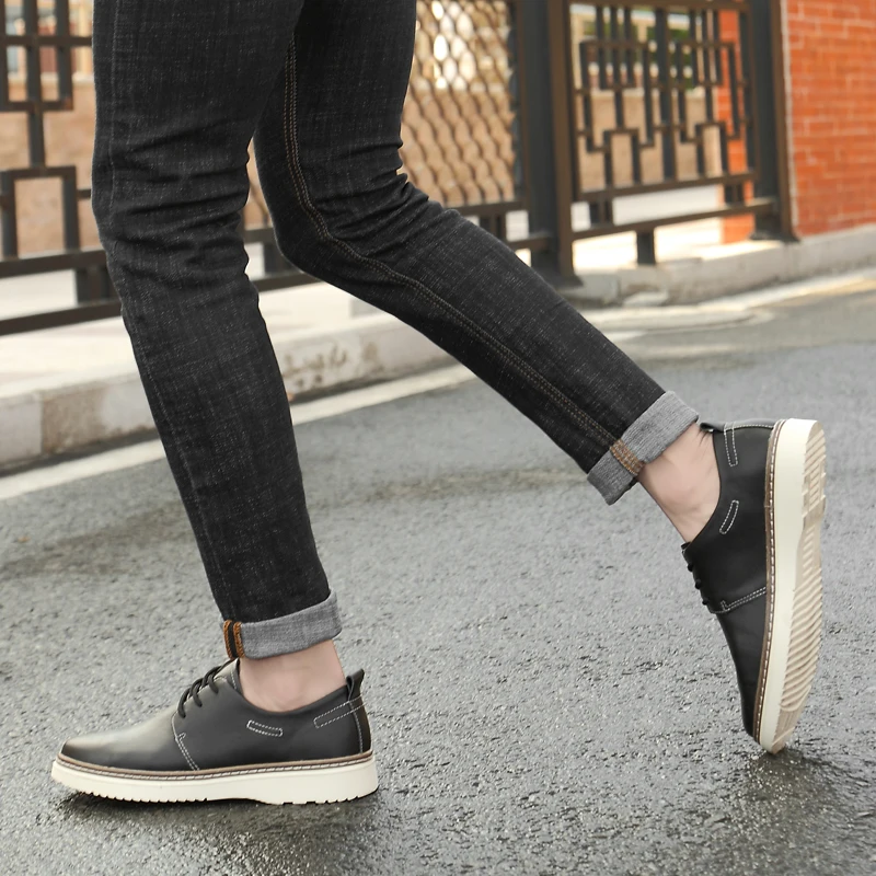 

Men's Casual Soft Shoes lace up Breathable geuine Leather Handmade sewing Brand shoes for men Flat Moccasins Men Sneakers