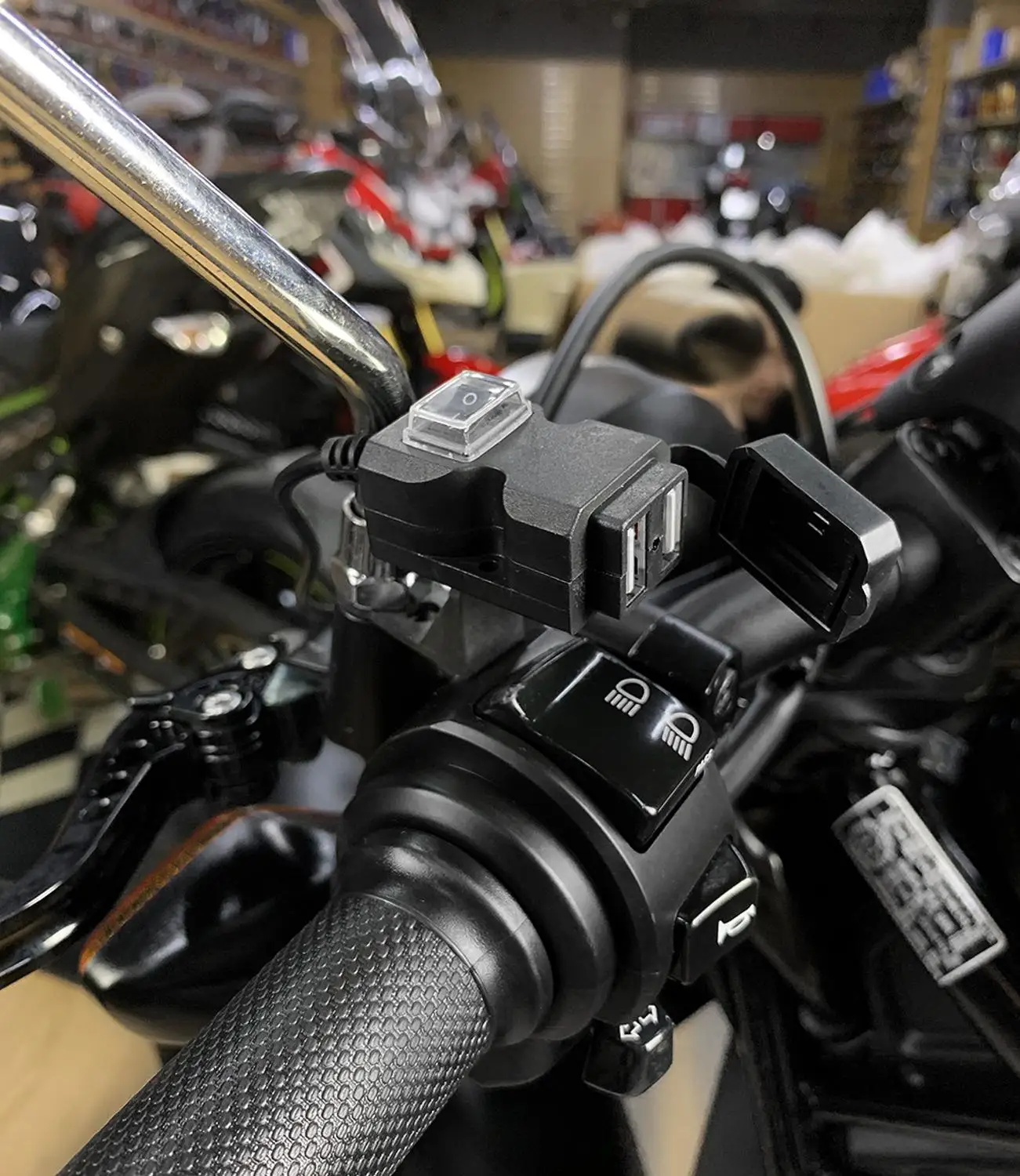 Dual USB Port 12V Waterproof Motorbike Motorcycle Handlebar Charger 5V 1A/2.1A Adapter Power Supply Socket for Phone Mobile NEW |