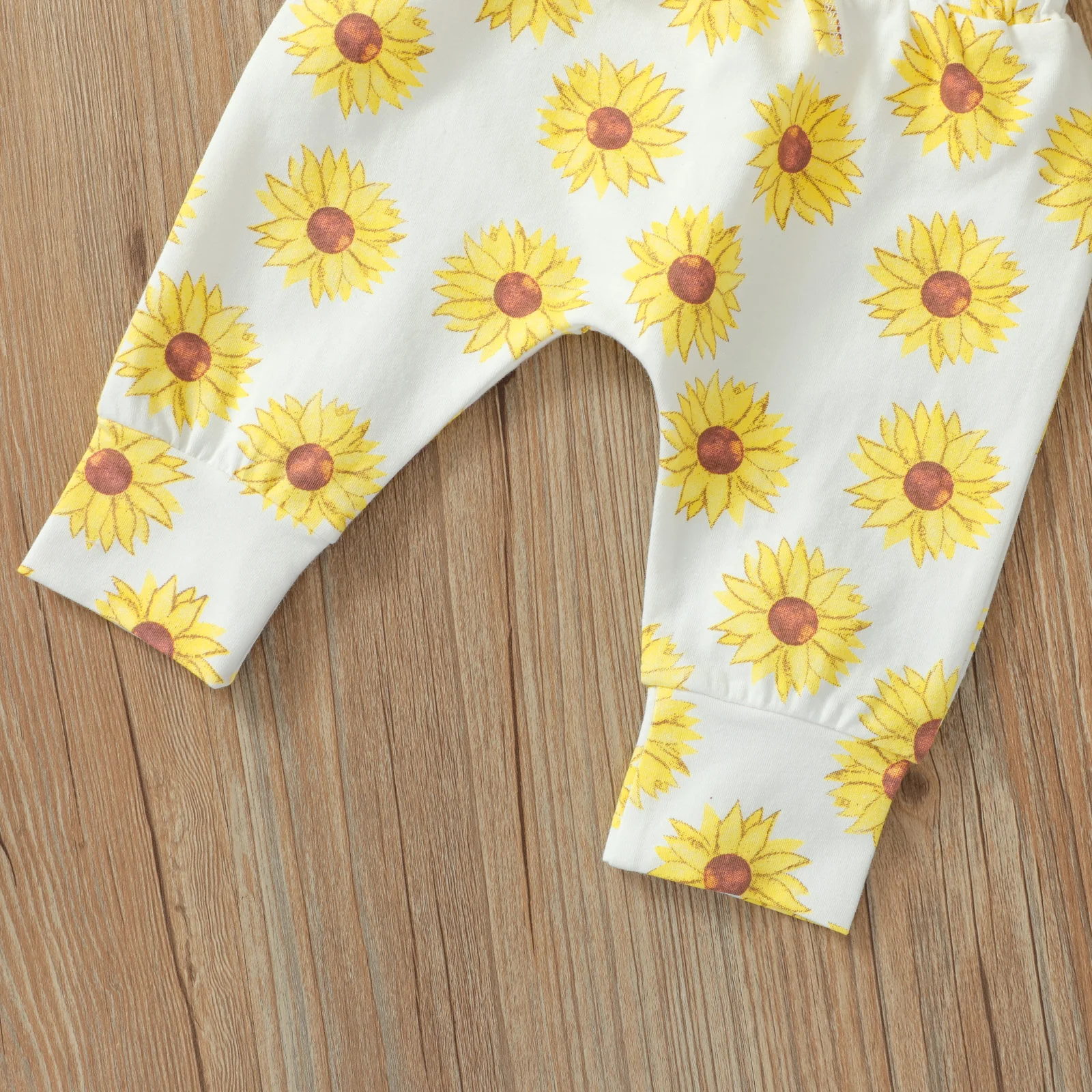 

Girls Clothe Set Children Outfits Infant Short-sleeved Romper Trouser Sunflower Print Elastic Waist Casual Style Summer Clothing