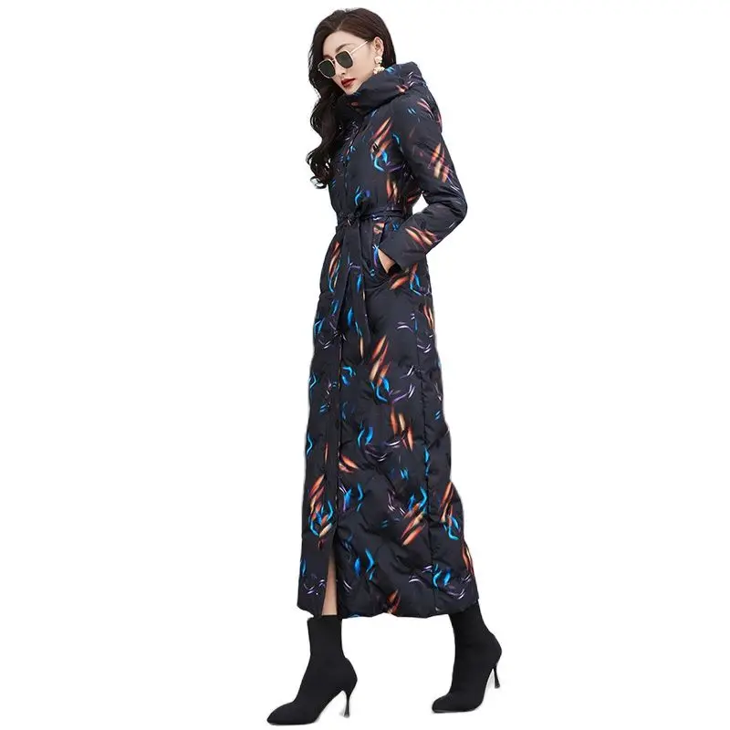 

2021 New Winter Women's High-End Luxury Floral Exta-long Waist Hugging Slim Fit Over-The-Knee Coat White Duck Down Jacket