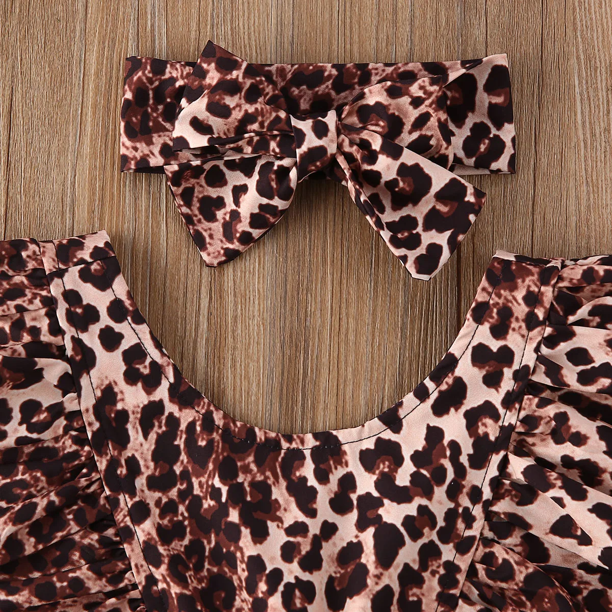 

Newborn Baby Girl Infant Leopard Print Romper Jumpsuit Bodysuit Playsuit Headband Outfit Clothes