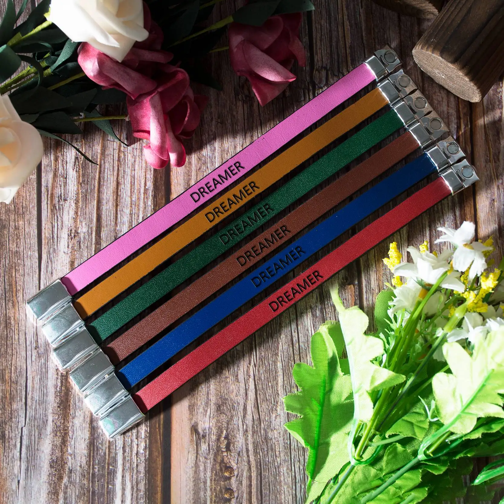 DREAMER новые модные Выгравированные буквы браслет на магнитной застежке кожаные