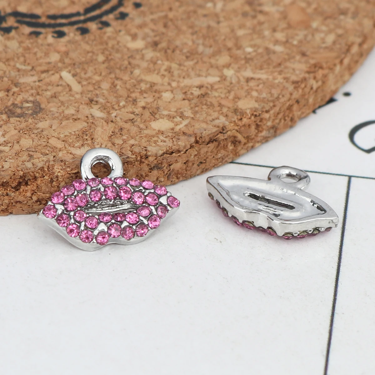 

Zinc Based Alloy Charms Lip Pendants Silver Color With Micro Pave Fuchsia Rhinestone 14mm x 10mm For DIY Jewelry Makings, 2 PCs