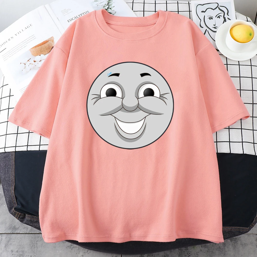 

Женская Повседневная футболка с принтом «Happy Face»