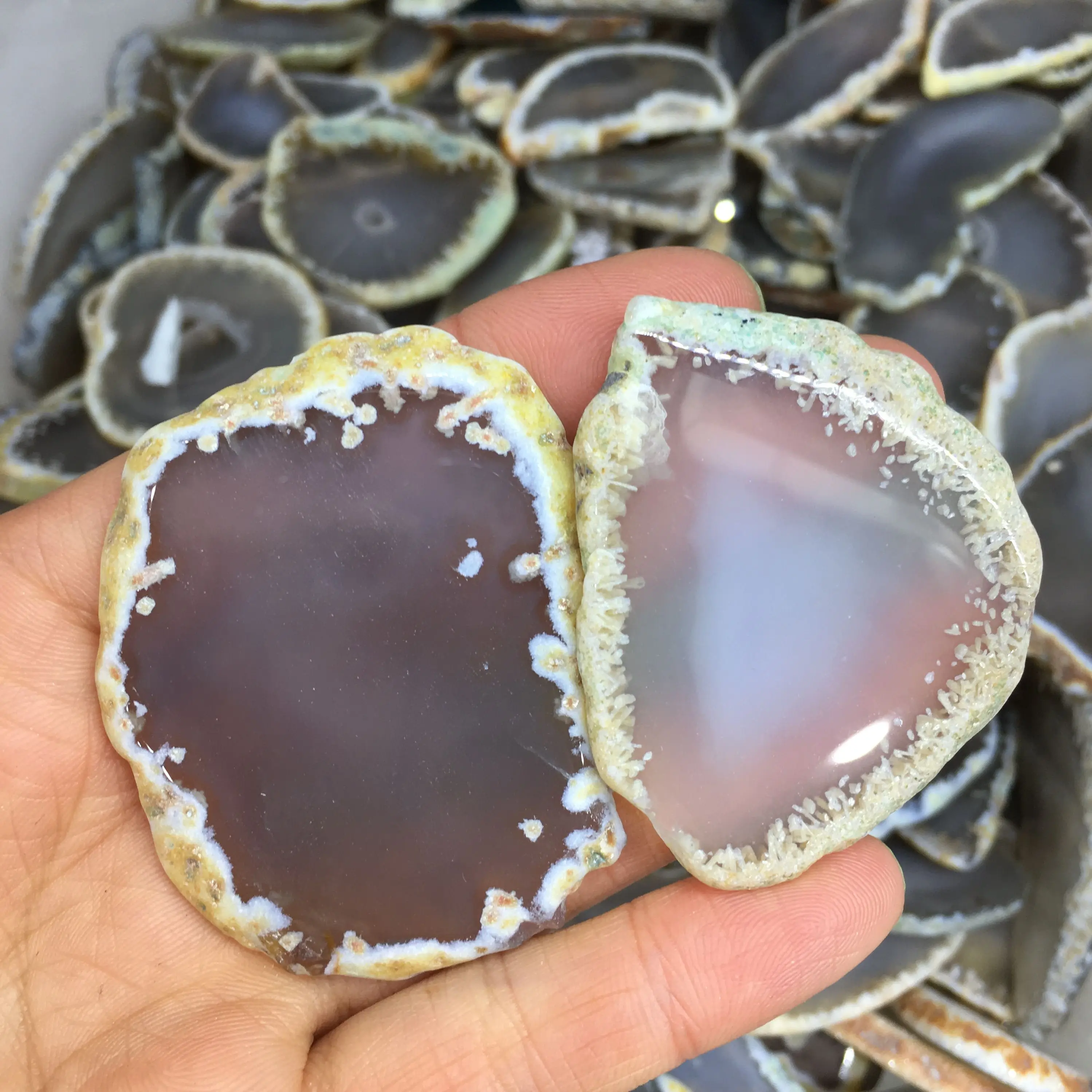 

About 3-4pcs Natural crystal AGATE SLAB Geode Slice Crystal Mineral Coaster 100g