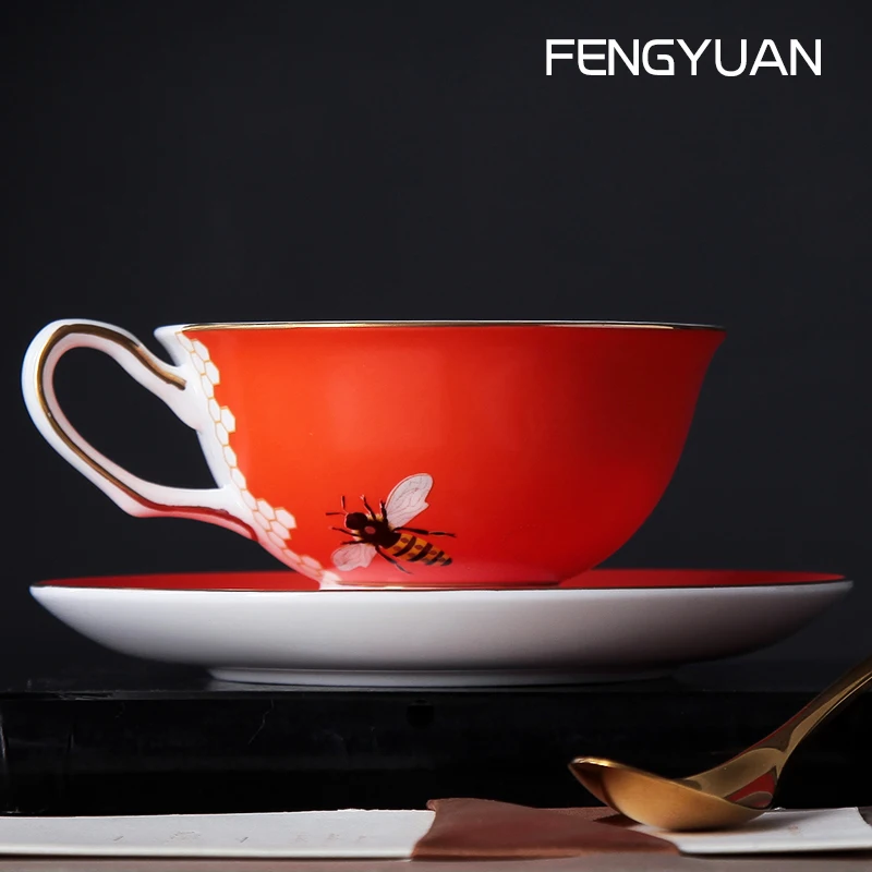 

Couple Coffee Cup Design Modern Porcelain Decor Art Ceramic Coffee Cups Saucer Teaware Kahve Fincan Takimlari Tableware BJ50BD