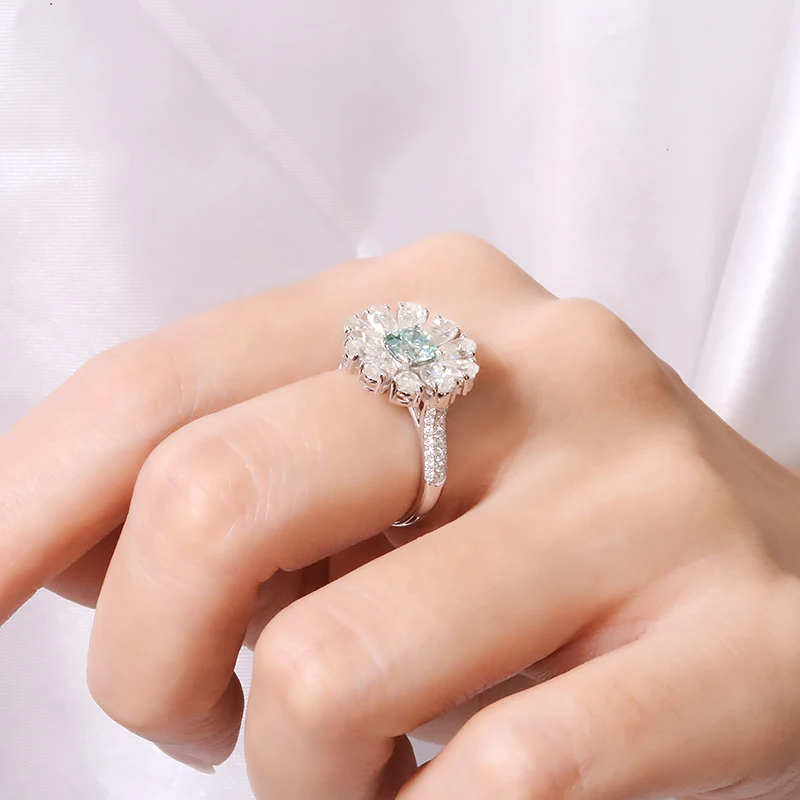 

Luxury Flower Style Blue 0.6ct 5mm Cushion Cut set with 3X5MM Peart Cut Moissanite Halo Engagement Ring Real 18k White Gold