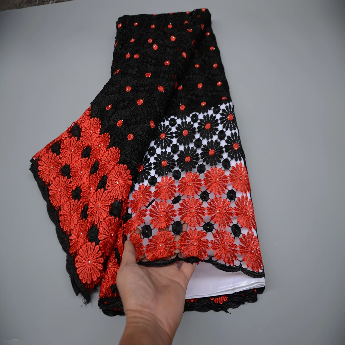 Tela de encaje de cord&oacute;n africano para mujer, tejido de guipur de calidad, &uacute;ltimo dise&ntilde;o, bordado colorido, Material de estilo nigeriano-1