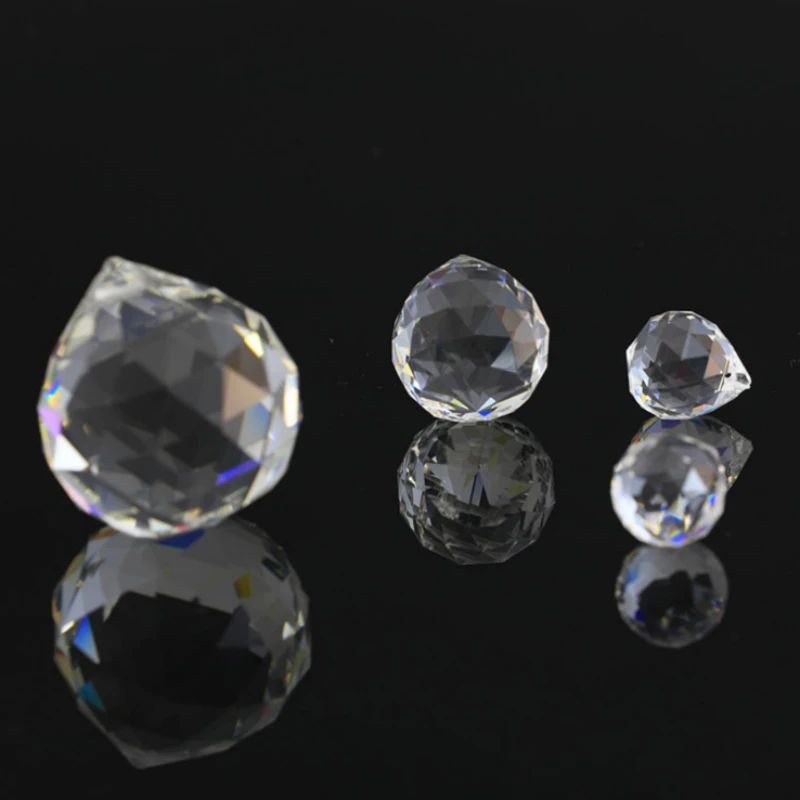 

20mm/30mm/40mm 1 Piece Clear Crystals Glass Ball For Chandeliers Shinning Prism Sun Catcher For Sale